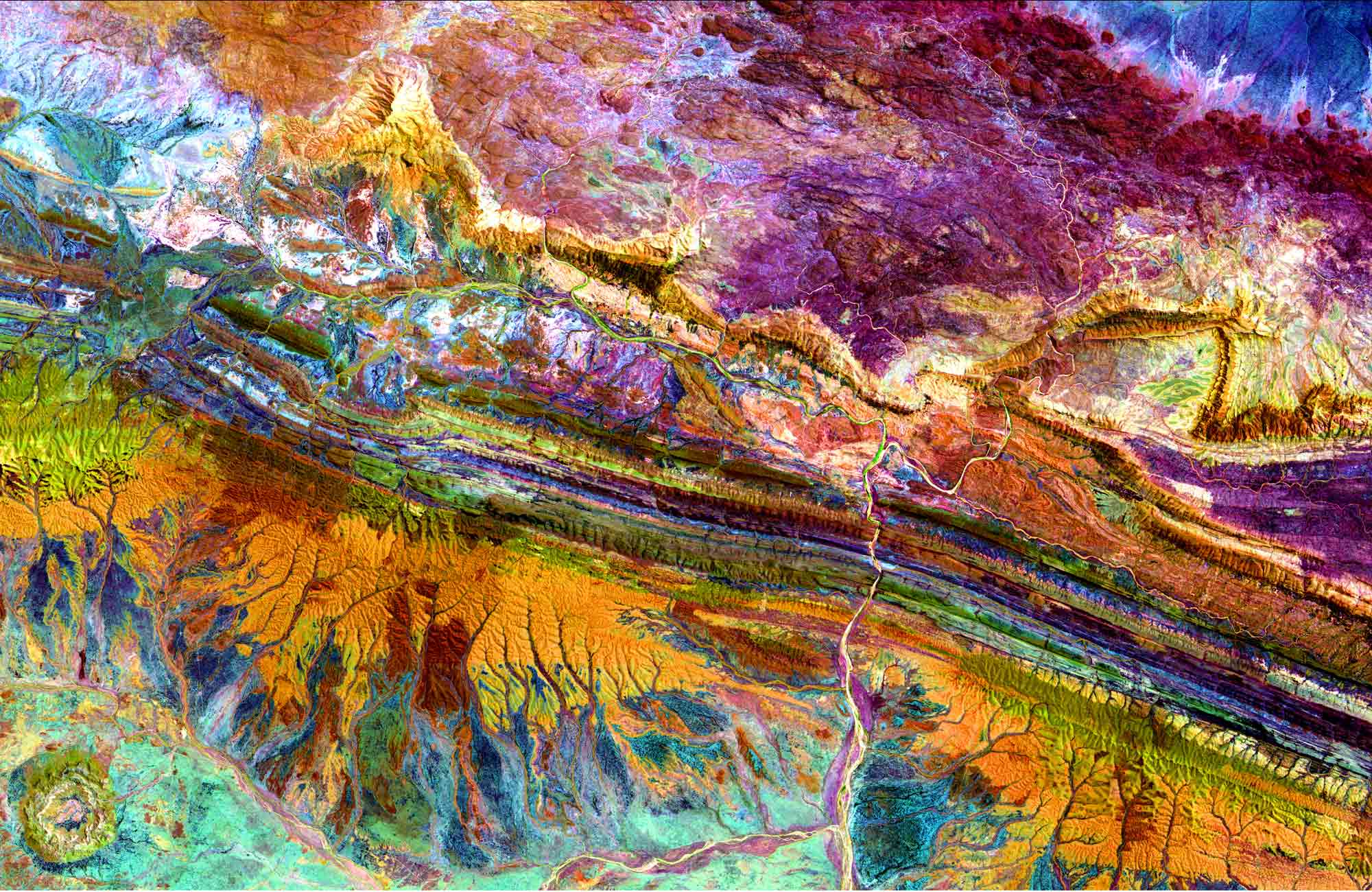 MacDonnell Ranges in vibrant colour